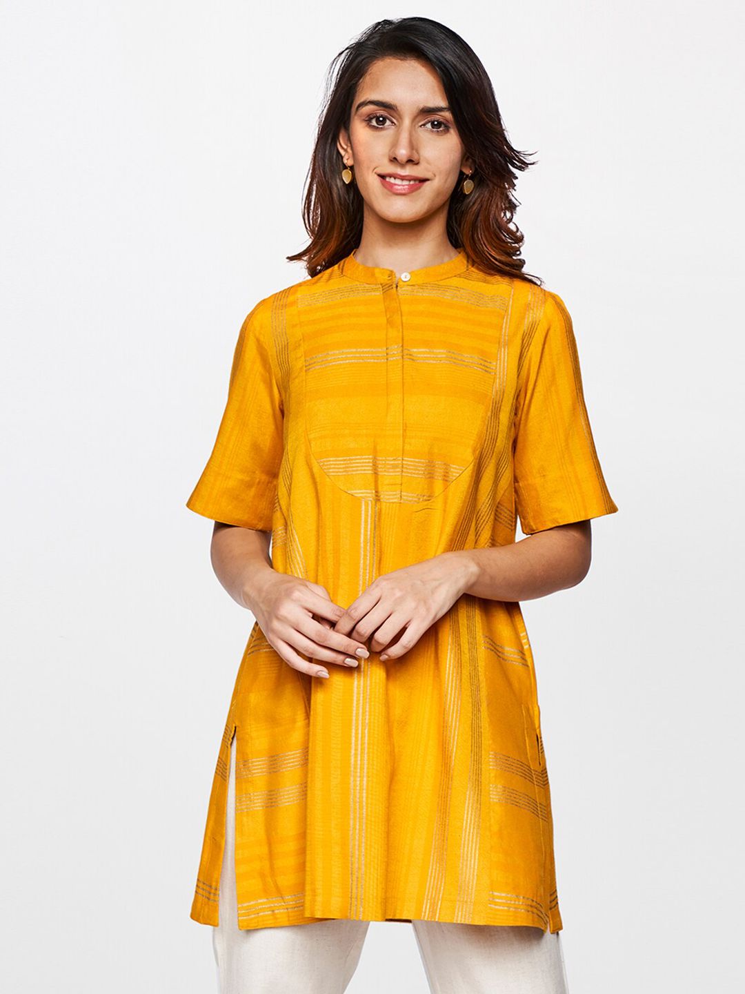itse Women Mustard & Gold-Toned Mandarin Collar Printed Tunic Price in India