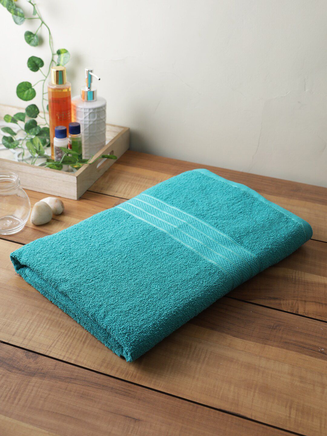 Softweave Unisex Aqua Blue Solid 400 GSM Cotton Bath Towels Price in India