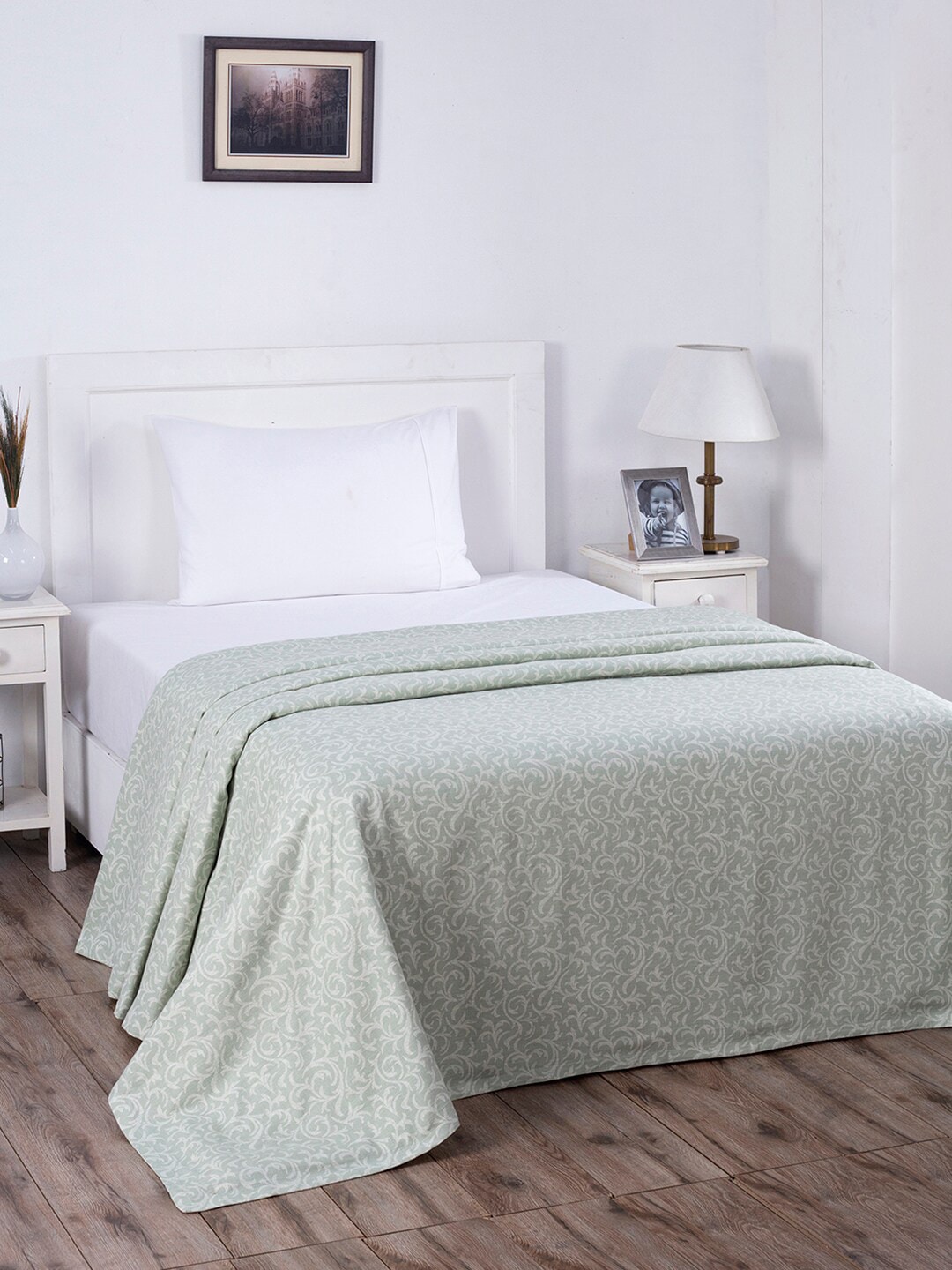 MASPAR Green & White Printed  318 GSM Single Bed Cover Price in India