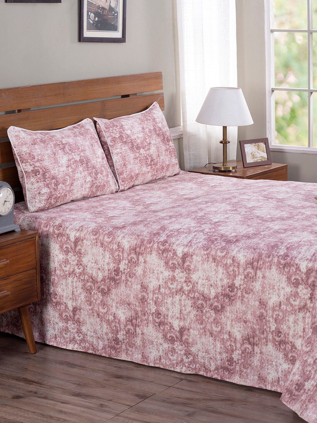MASPAR Red & White Rustic Clash Graphic Printed 318 GSM Double Bed Cover With 2 Pillow Price in India