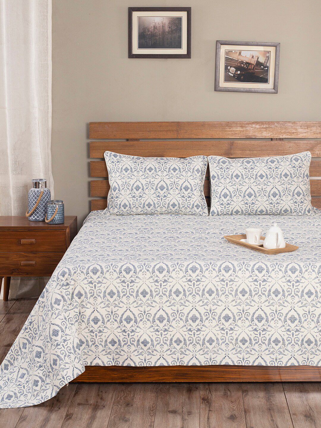 MASPAR Unisex Blue & White 318 GSM Printed Cotton Bed Covers Price in India
