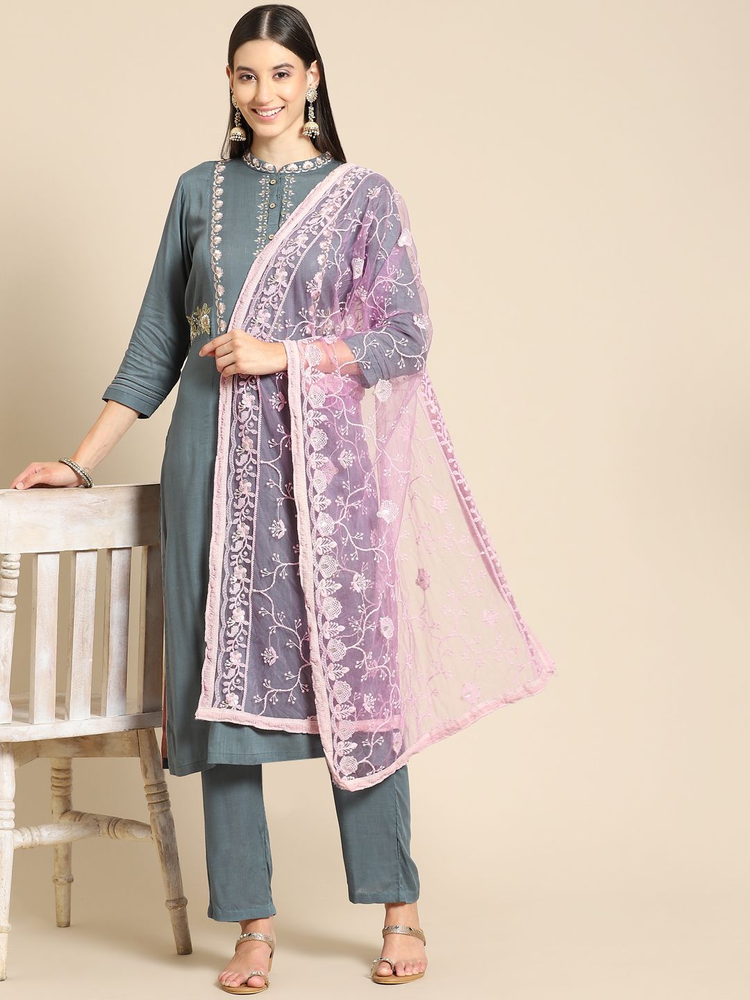 Saadgi Mauve & Golden Chikankari Embroidered Dupatta