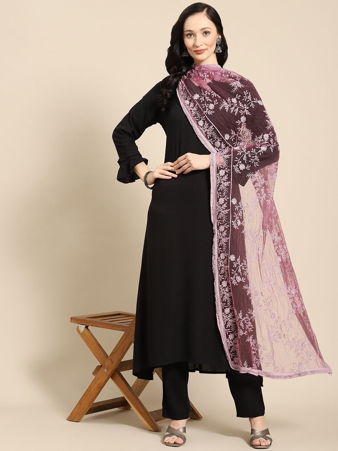 Saadgi Mauve & Gold-Toned Embroidered Dupatta with Chikankari Price in India