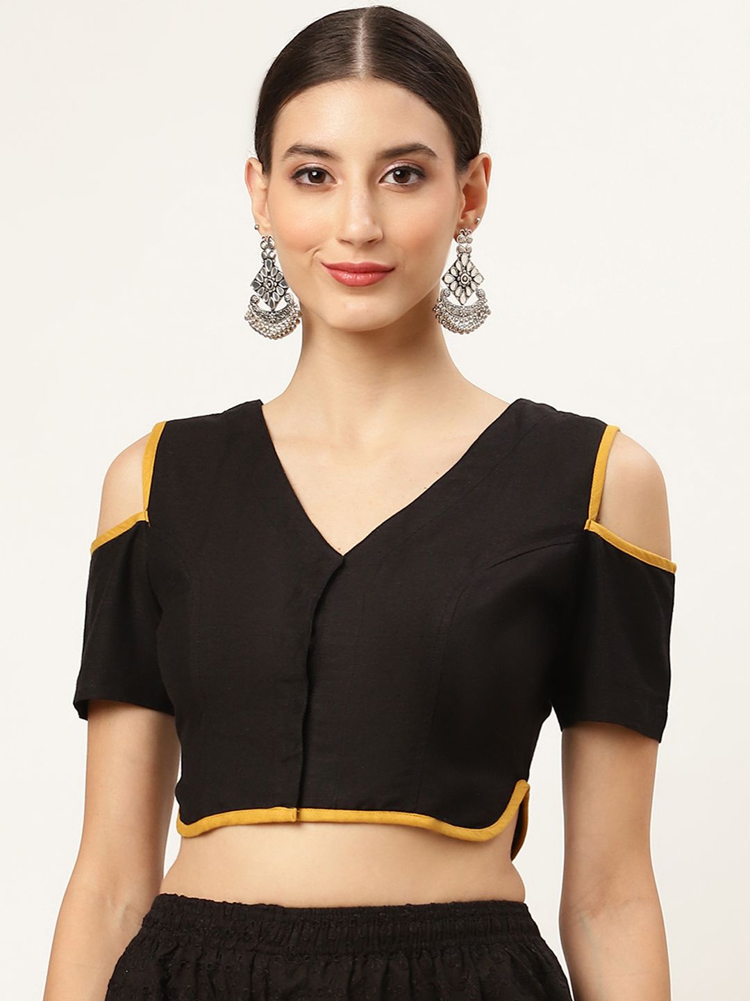 Molcha Black Solid Padded Saree Blouse Price in India