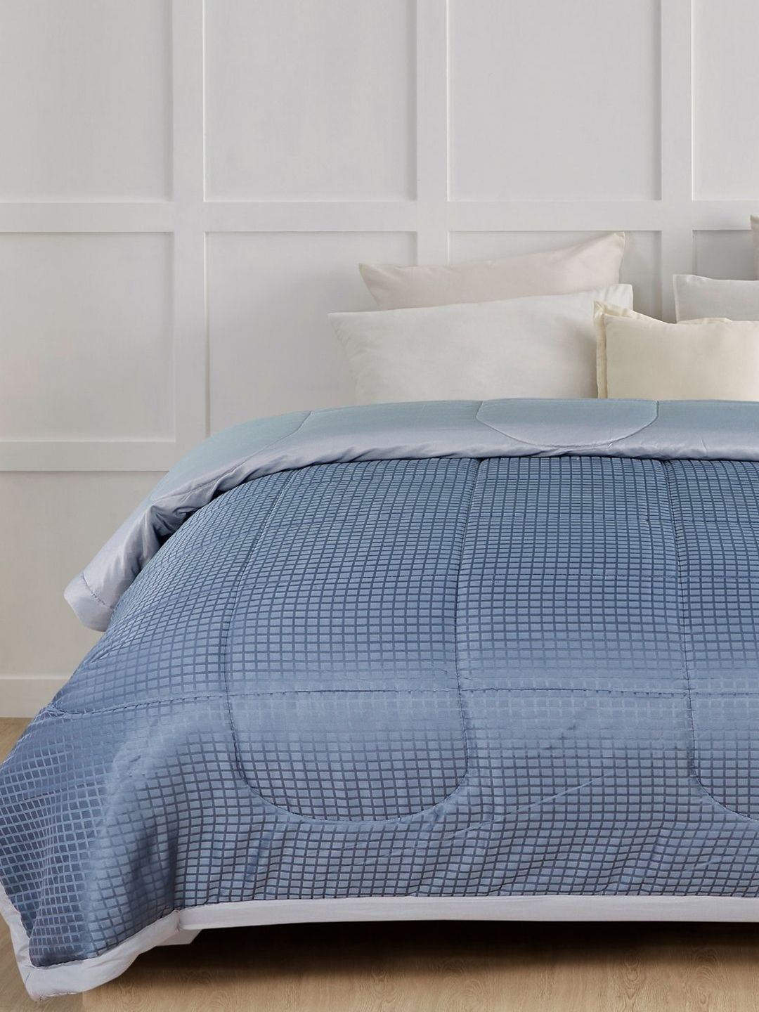 A Homes Grace Grey Checked Microfiber AC Room 120 GSM Double Bed Comforter Price in India