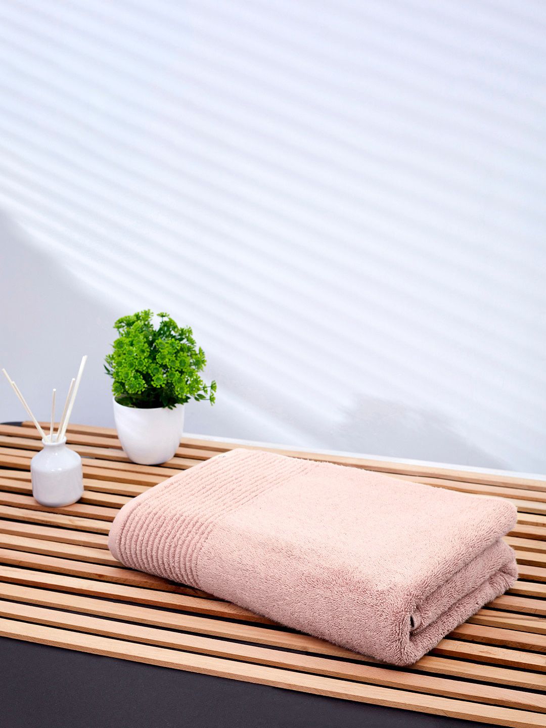 Himeya Pink 650 GSM Cotton Sustainable Bath Towels Price in India