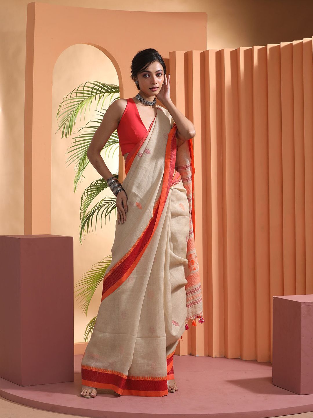 BEATITUDE Beige & Red Pure Linen Saree Price in India