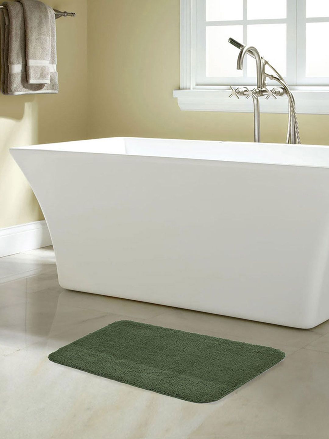 Athome by Nilkamal Green 2000 GSM Anti-Skid Bath Mat Price in India