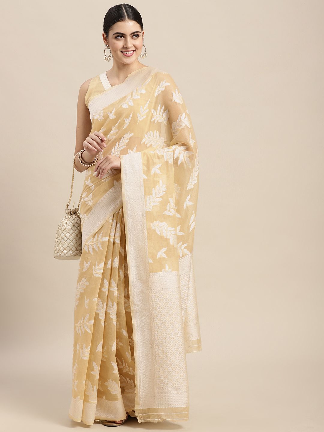 VAIRAGEE Cream-Coloured & White Ethnic Motifs Pure Cotton Saree