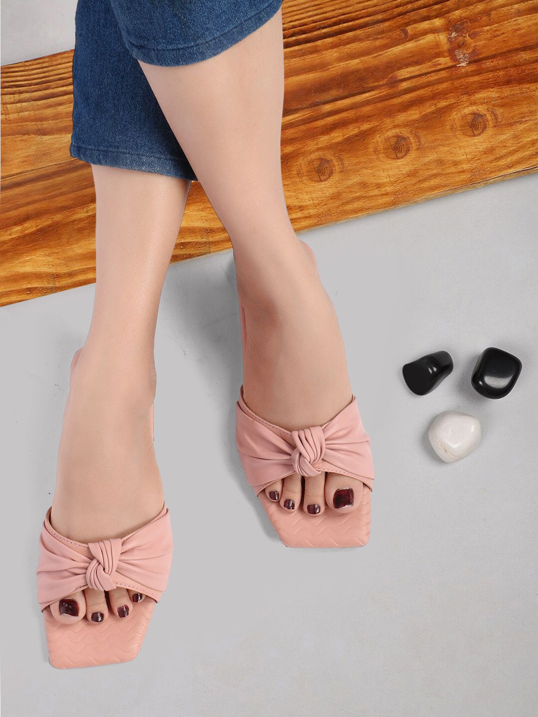 ZAPATOZ Women Peach-Coloured Ballerinas with Bows Flats