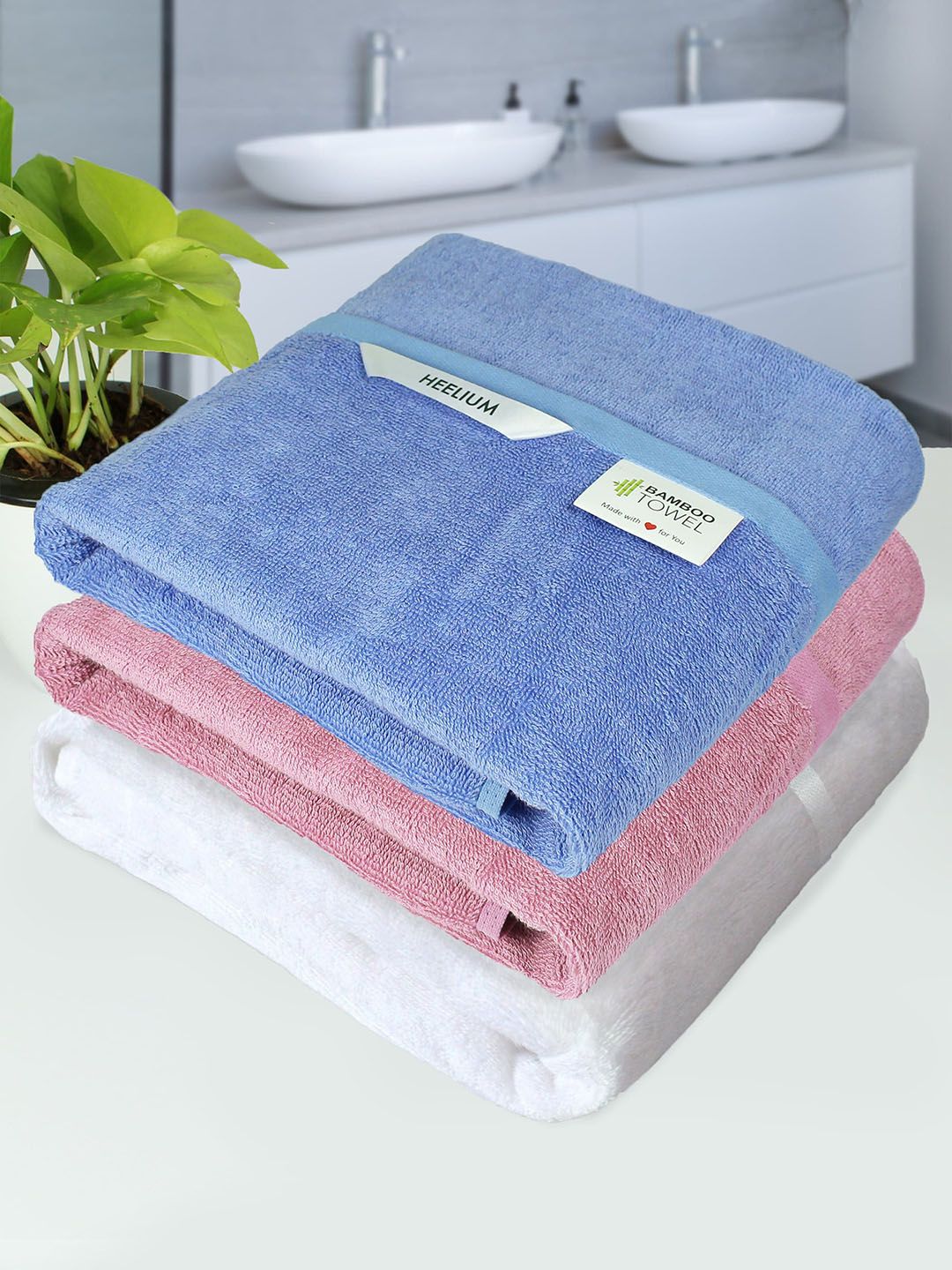 Heelium Set Of 3 Solid 400 GSM Bamboo Bath Towels Price in India