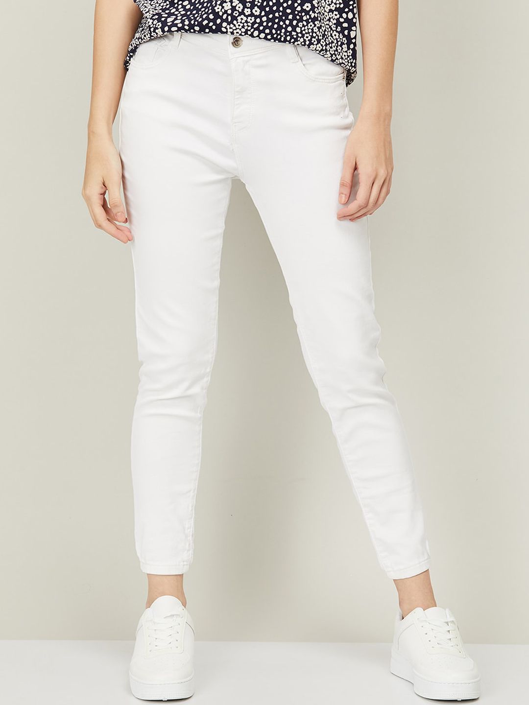 Fame Forever by Lifestyle Women White Skinny Fit Low Distress Jeans Price in India