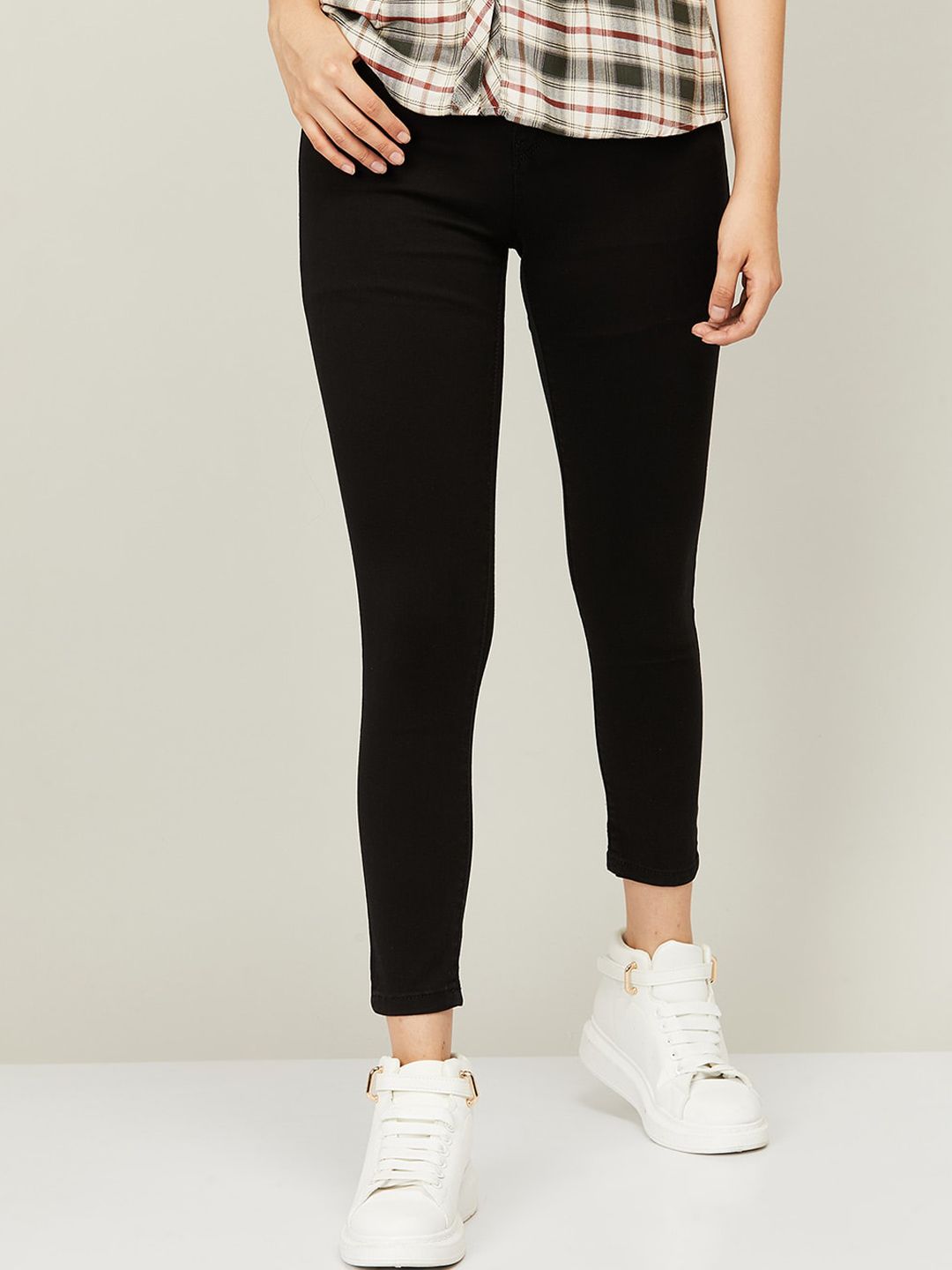 Fame Forever by Lifestyle Women Black Skinny Fit Jeans Price in India