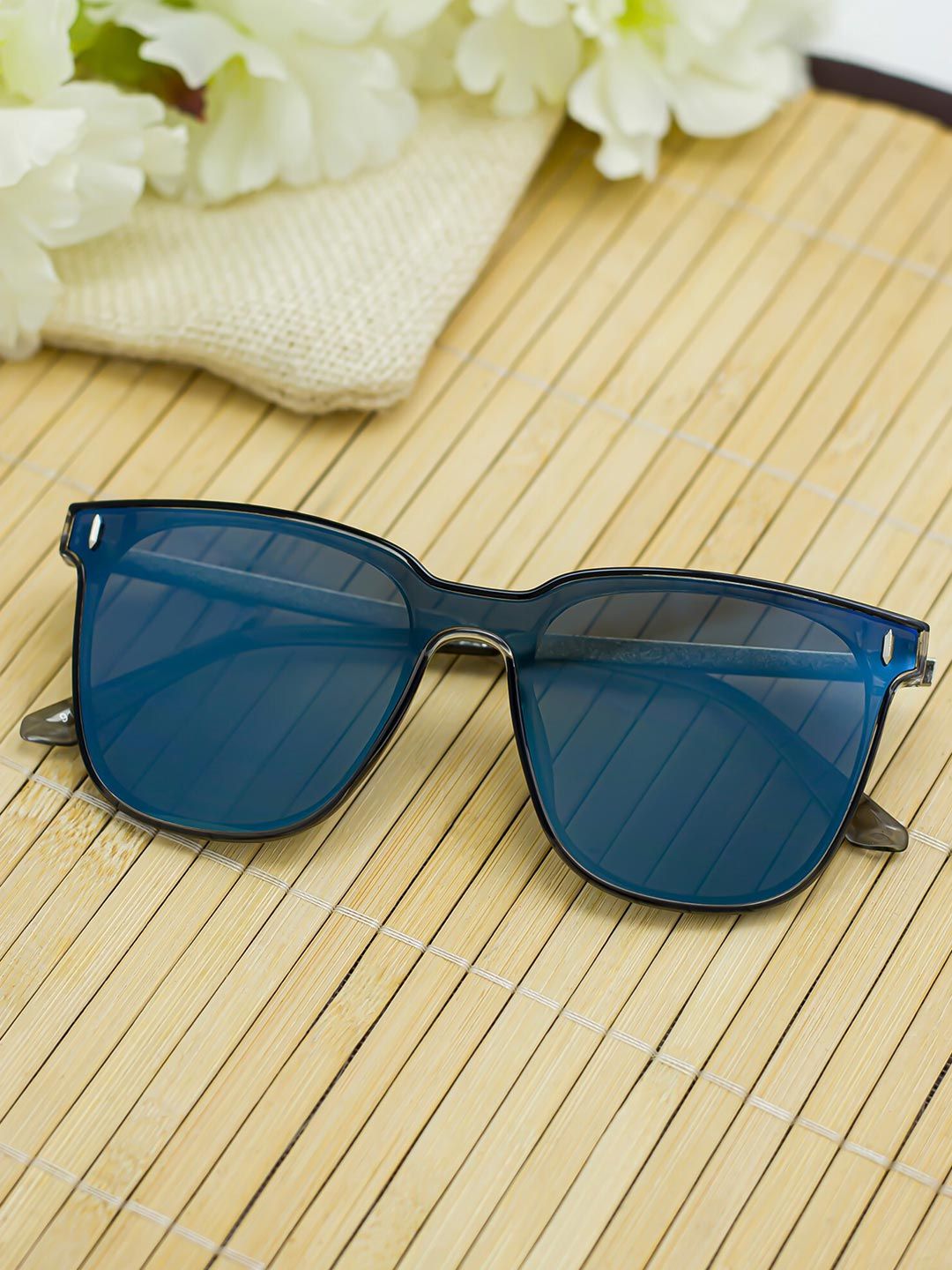 Bellofox Unisex Blue Lens & Steel-Toned Oversized Sunglasses Price in India