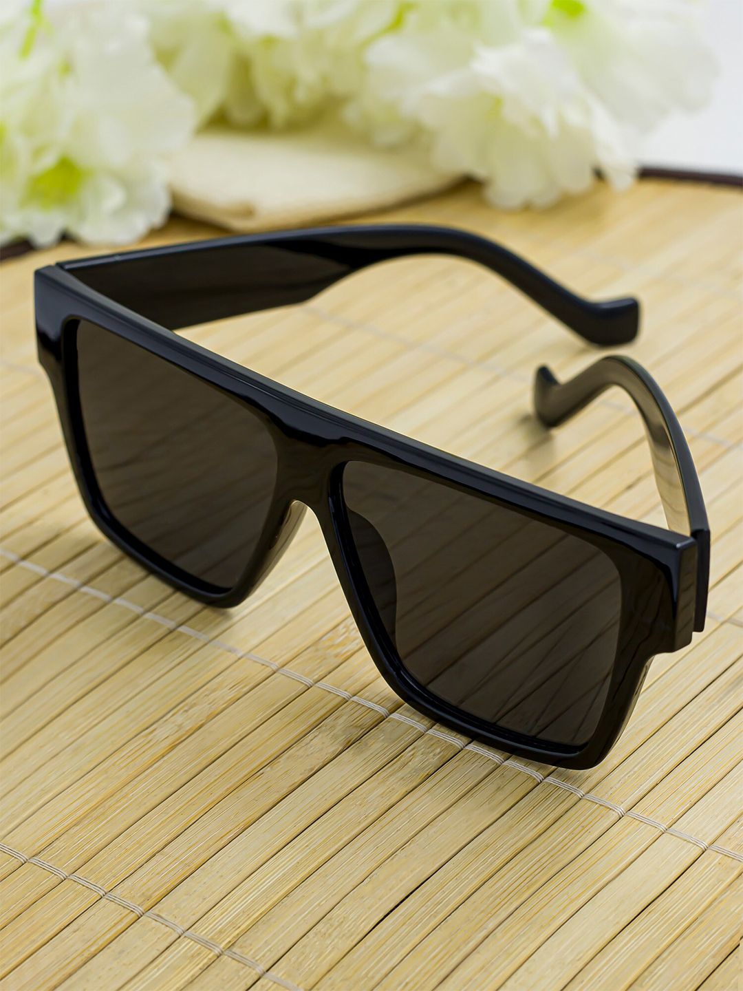 Bellofox Unisex Black Lens & Black Rectangle Sunglasses BS1883-0522-Black Price in India