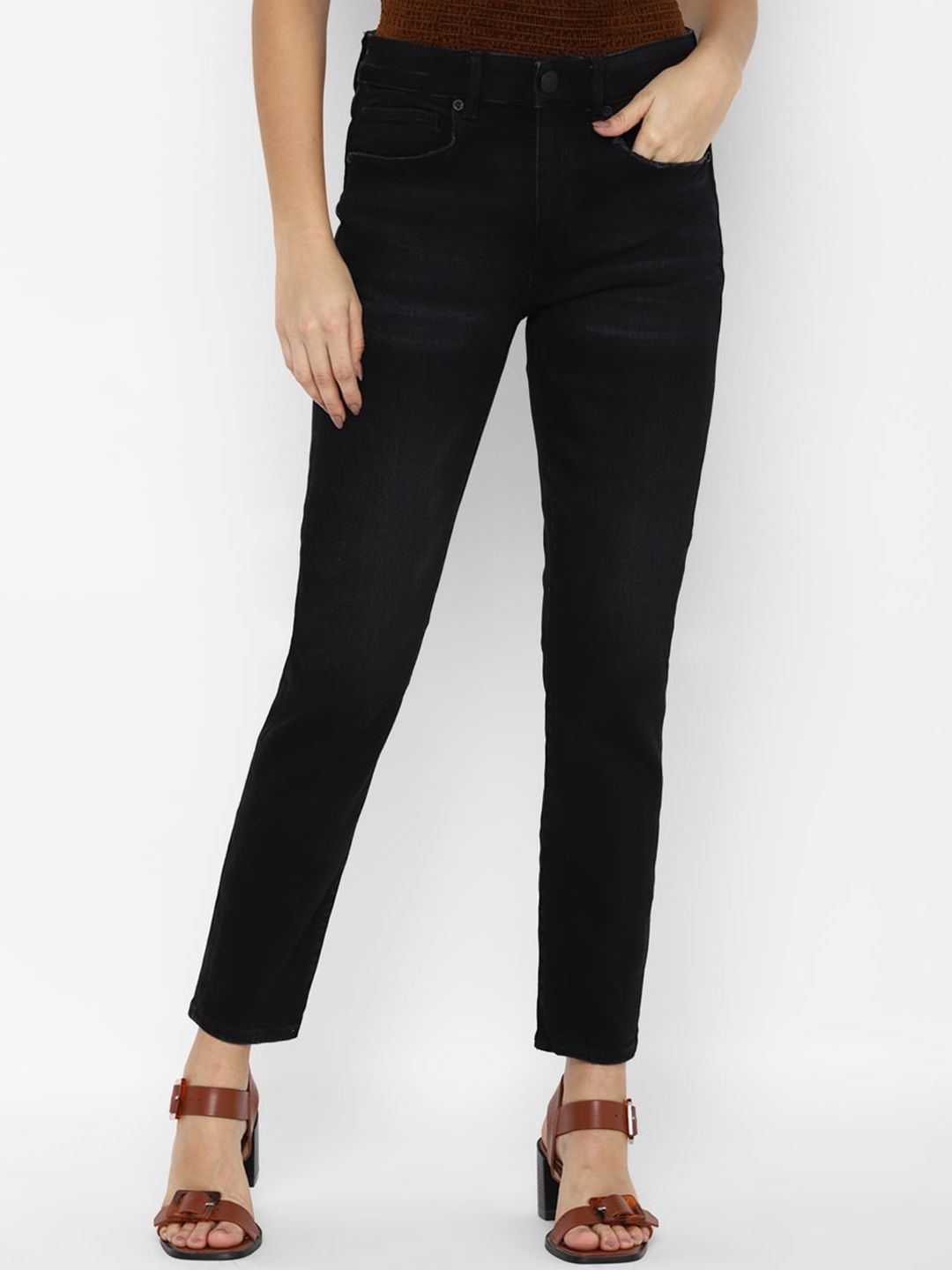 AMERICAN EAGLE OUTFITTERS Women Black Slim Fit Jeans Price in India