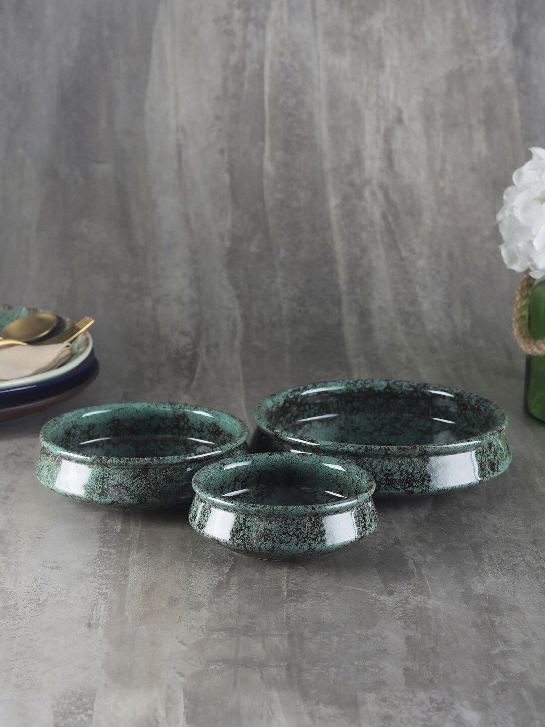 VarEesha Set of 3 Green Solid Ceramic Flat Serving Bowls Price in India