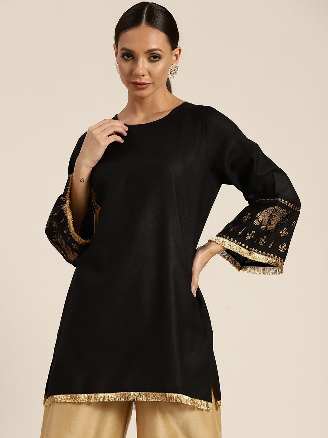 Shae by SASSAFRAS Women Stunning Black Polyester Scalloped Edge Kurti Price in India