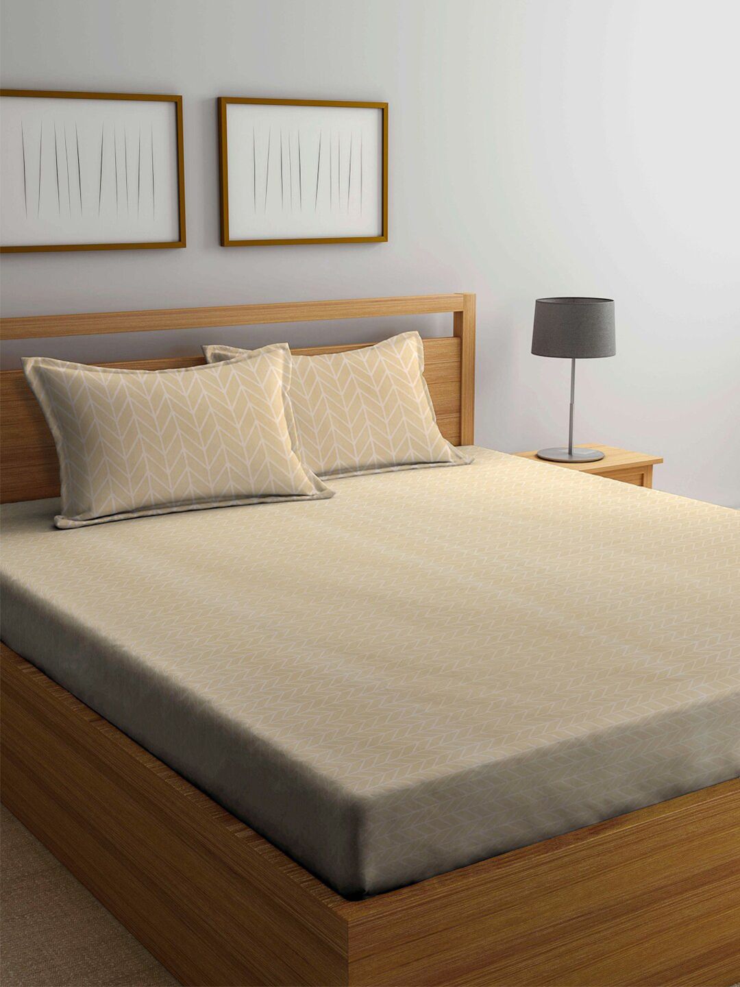 Arrabi Beige & White Geometric 300 TC King Bedsheet with 2 Pillow Covers Price in India