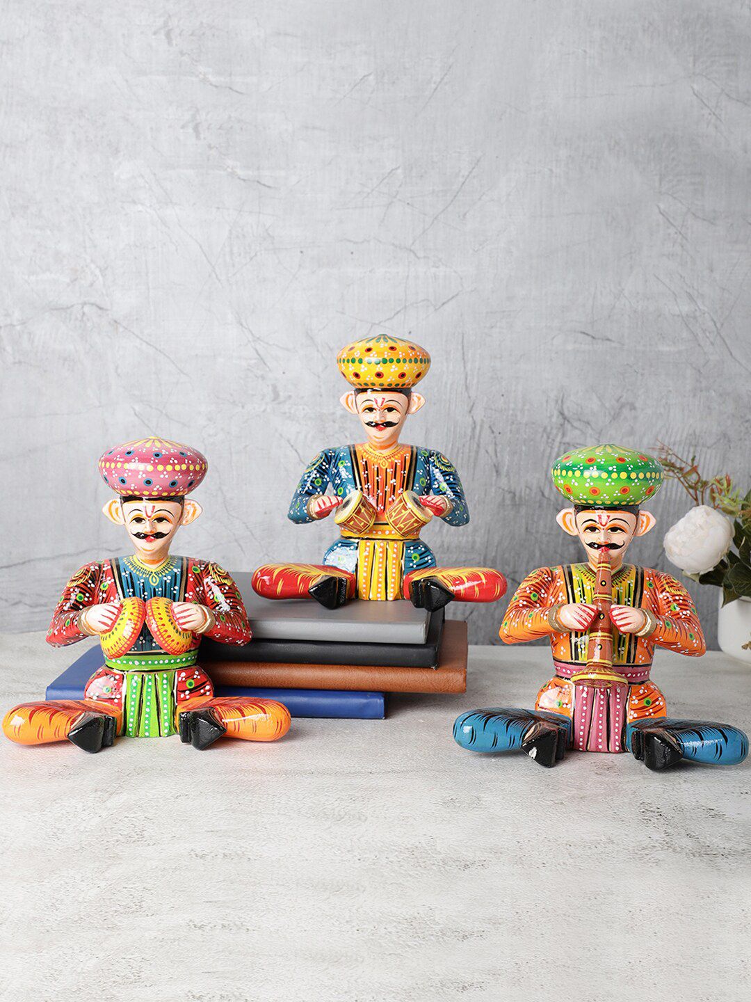 VarEesha Set Of 3 Multicolored Musicians Wooden Showpieces Price in India