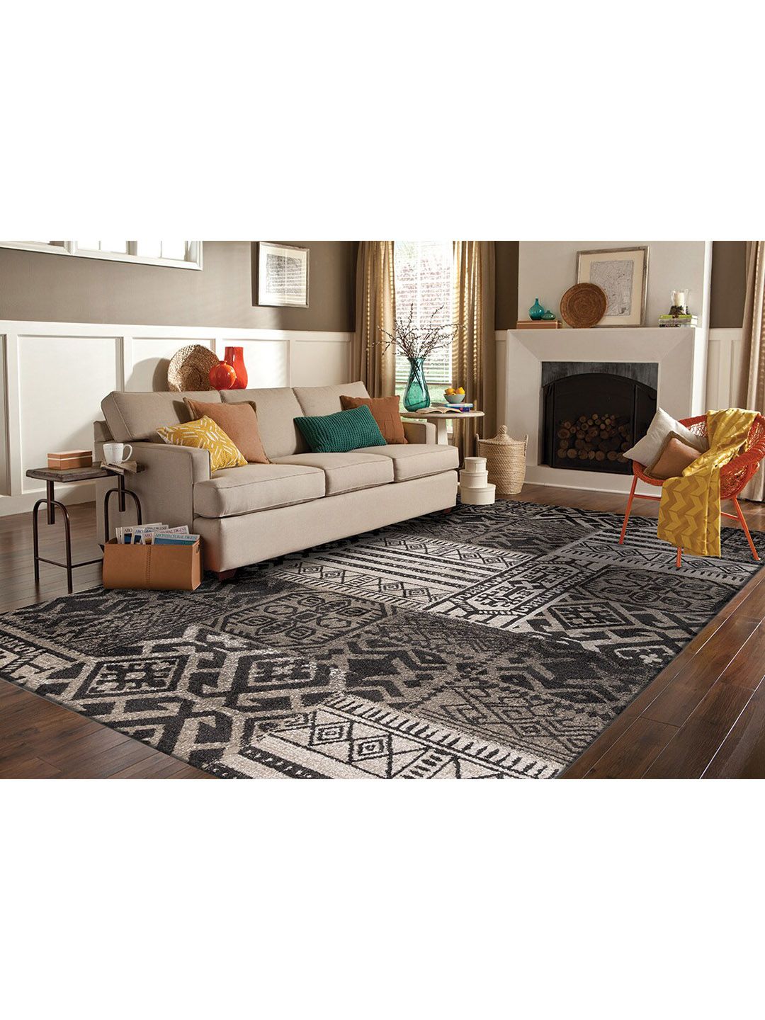 DDecor Grey & Black Geometeric Motifs Contemporary Carpet Price in India