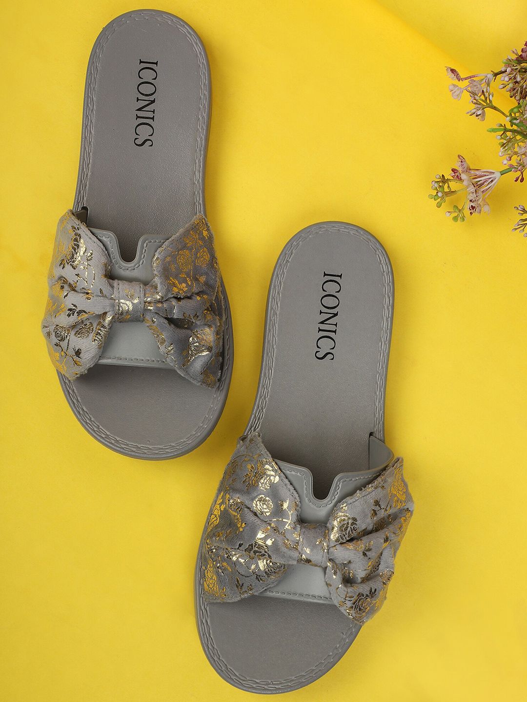 ICONICS Women Grey & Black Sliders Price in India