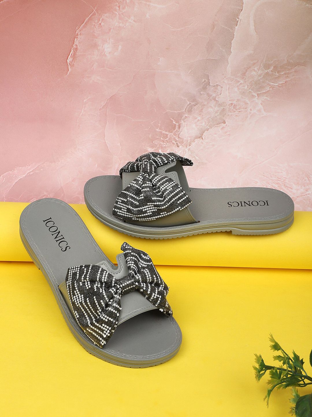 ICONICS Women Grey & Black Sliders Price in India