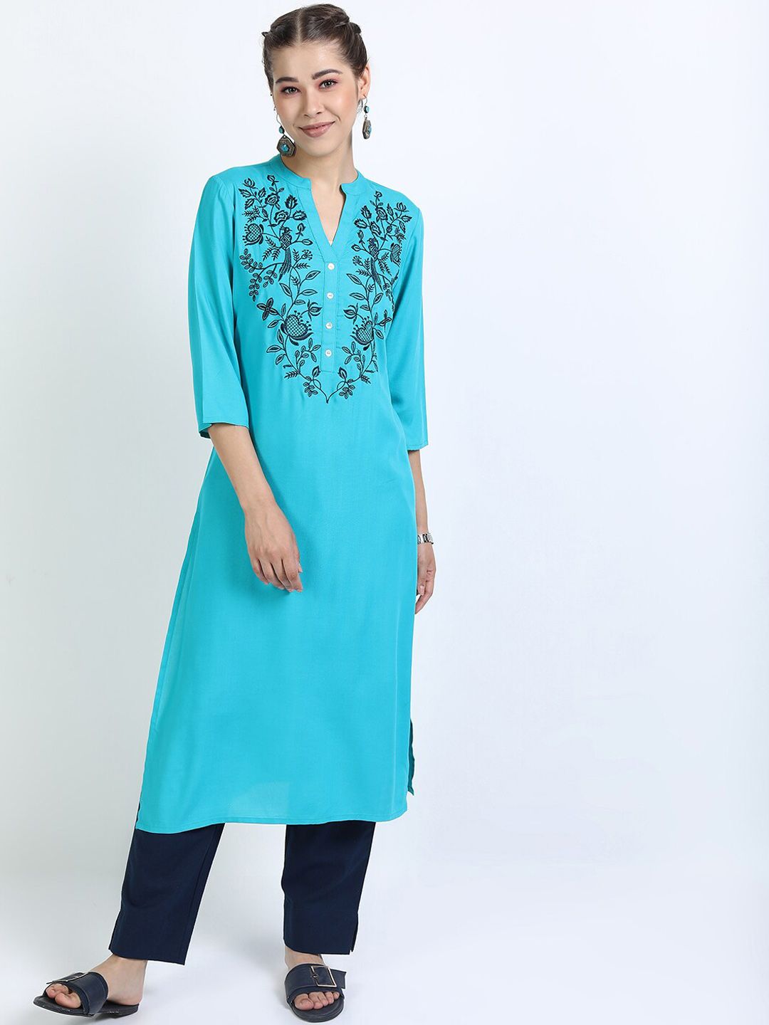 Vishudh Women Turquoise Blue Floral Embroidered Kurta Price in India