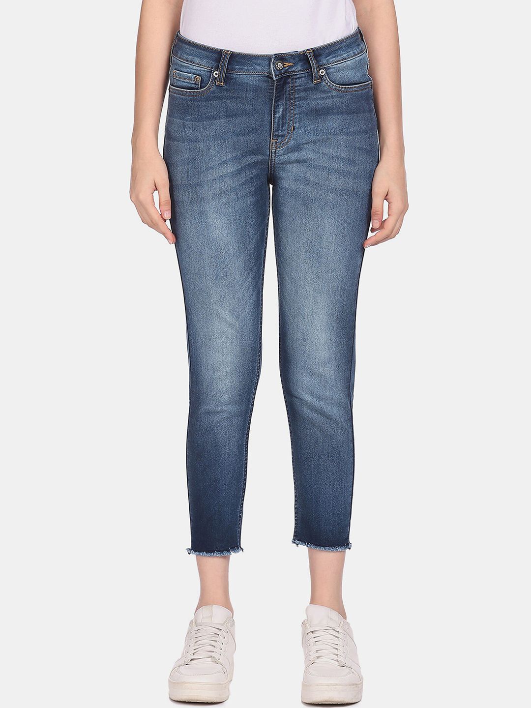 Aeropostale Women Blue Slim Fit Heavy Fade Jeans Price in India