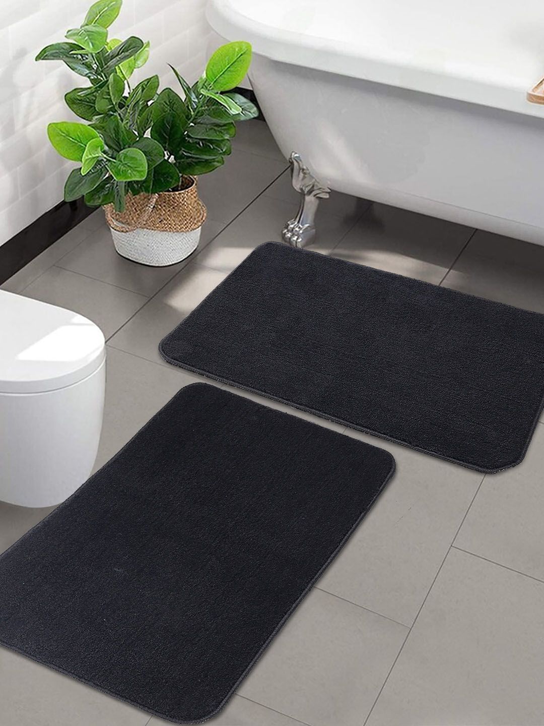 Saral Home Set of 2 Black Solid 210 GSM Anti-Skid Bath Rugs Price in India