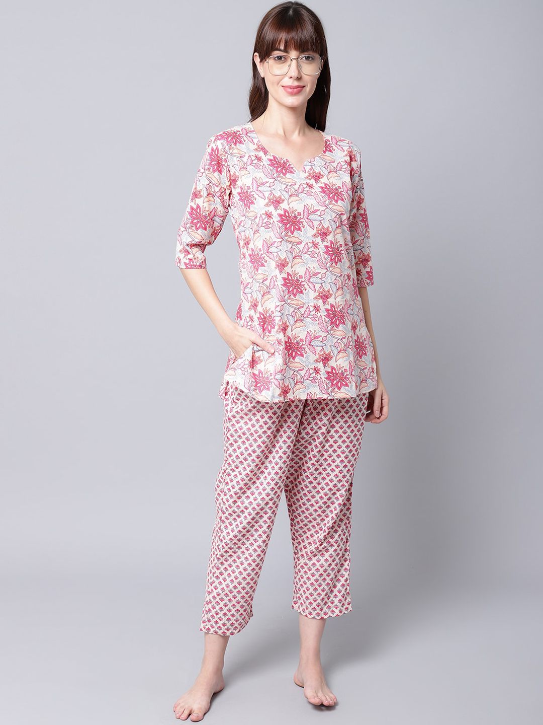 TAG 7 Women White & Pink Pure Cotton Printed Night suit Price in India