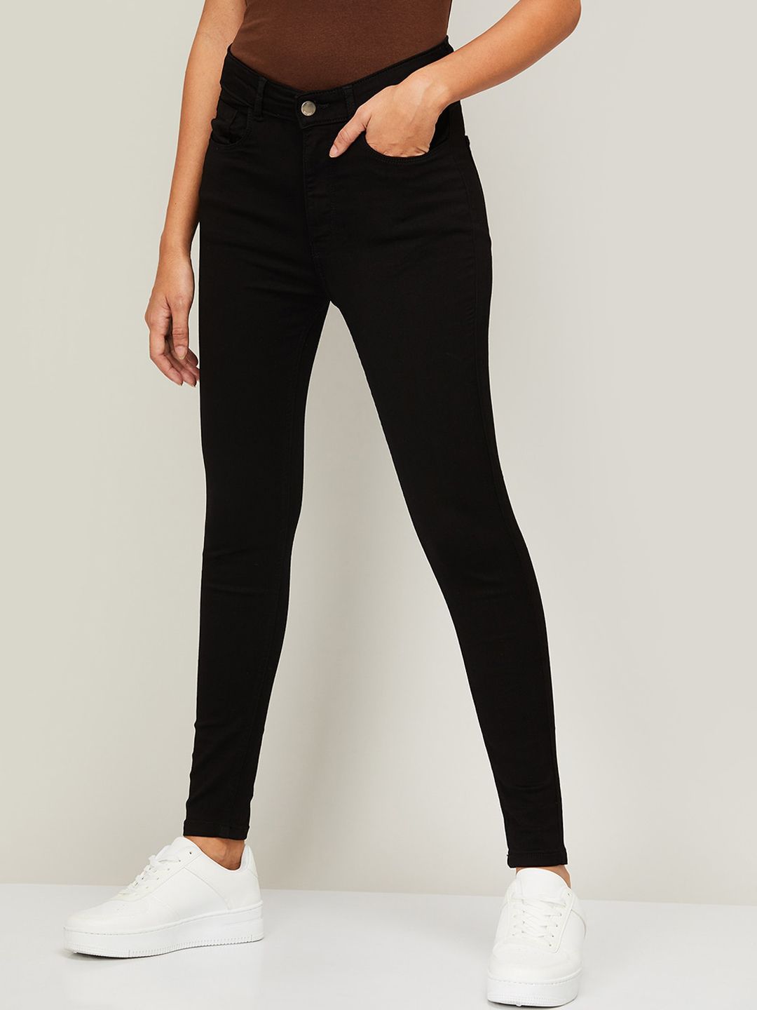 Ginger by Lifestyle Women Black Skinny Fit Jeans Price in India