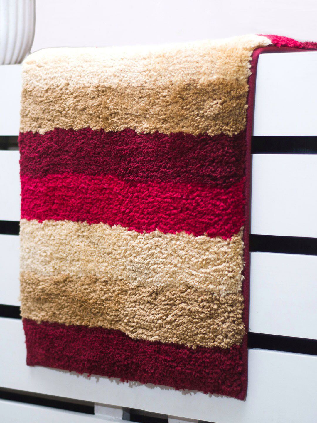 LUXEHOME INTERNATIONAL Cherry Red Striped 1960 GSM Bath Rugs Price in India