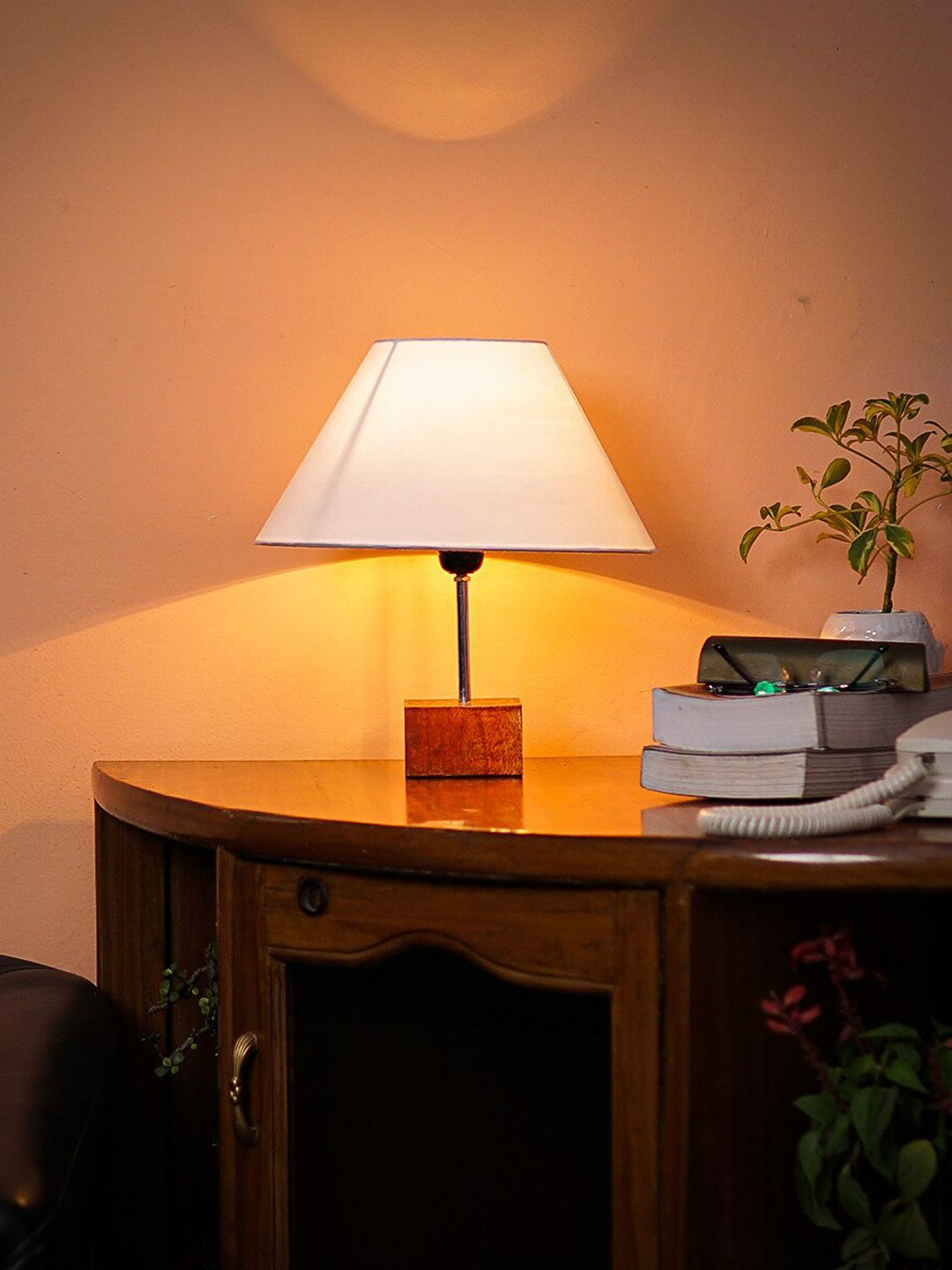 Pinecraft INTERNATIONAL White Table Lamp With Shade Price in India