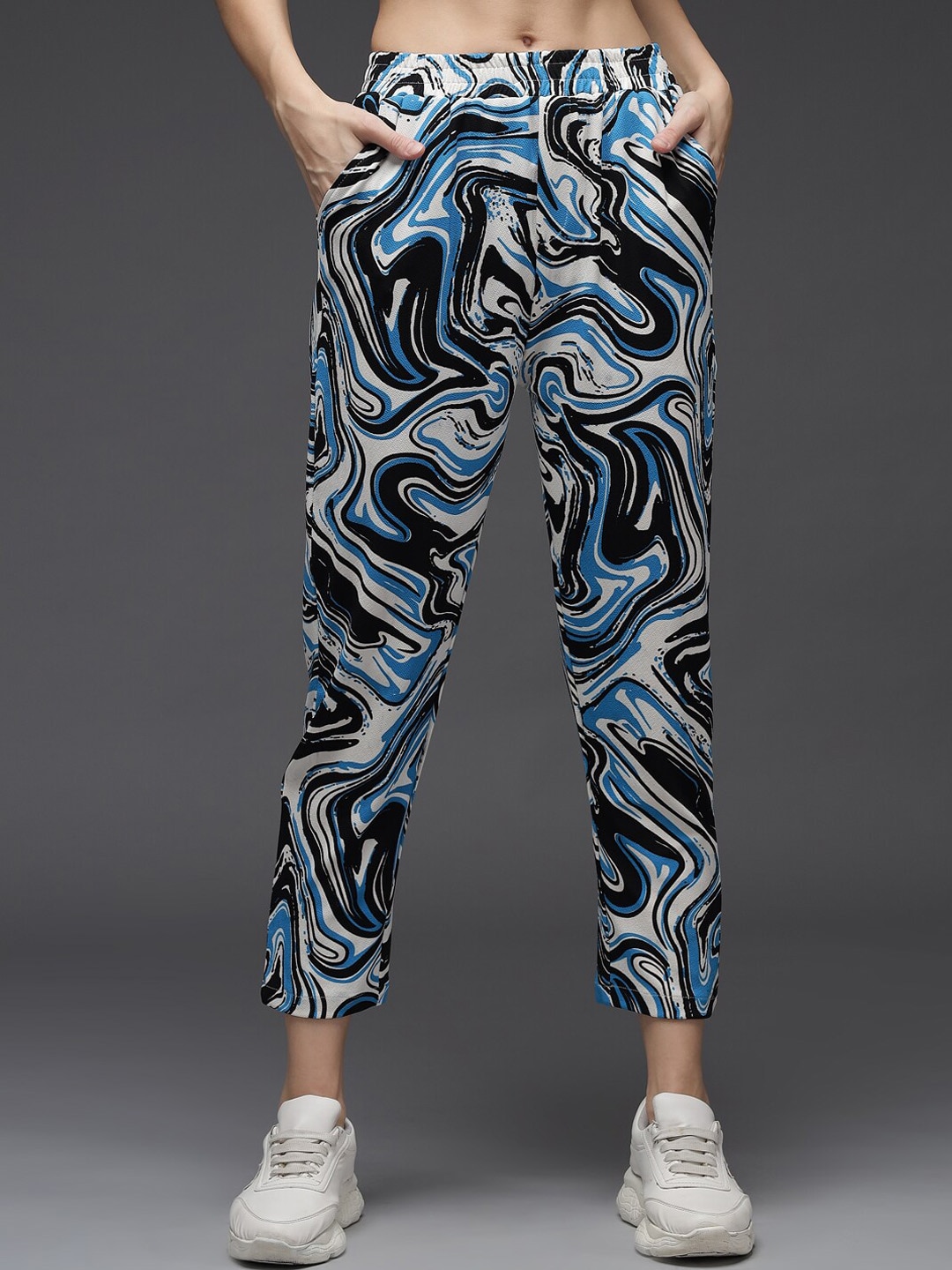 Darzi Women Blue Printed Relaxed Trousers Price in India