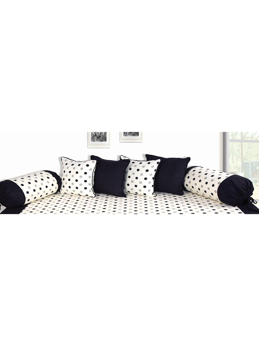 SHADES of LIFE White & Black Printed 6-Pcs Cotton Bedsheet With Bolster & Cushion Covers Price in India