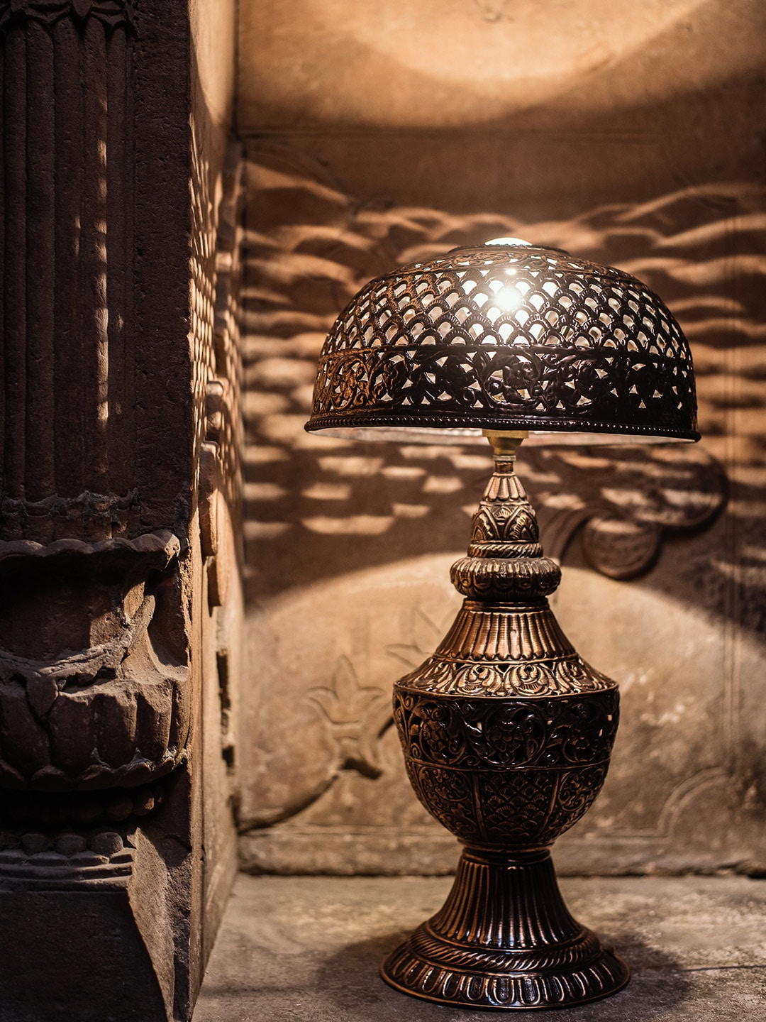 Fos Lighting Copper-Toned Jodhpur Handcrafted & Carved Table Lamp Price in India