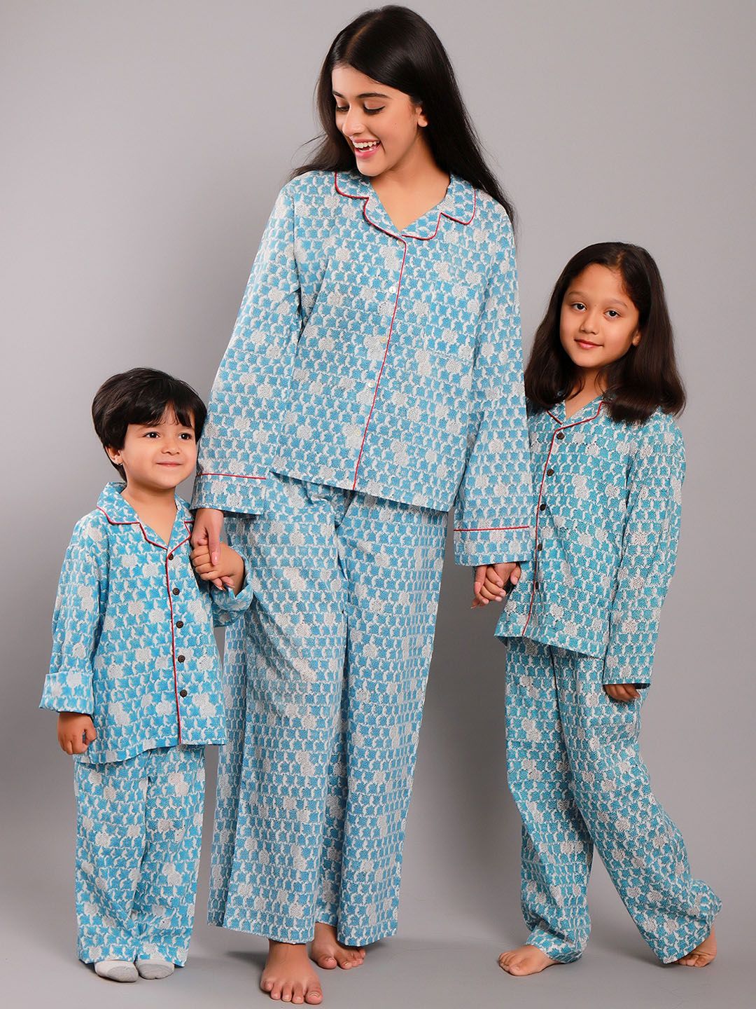 GAURANCHE Women Blue Printed Night suit Price in India