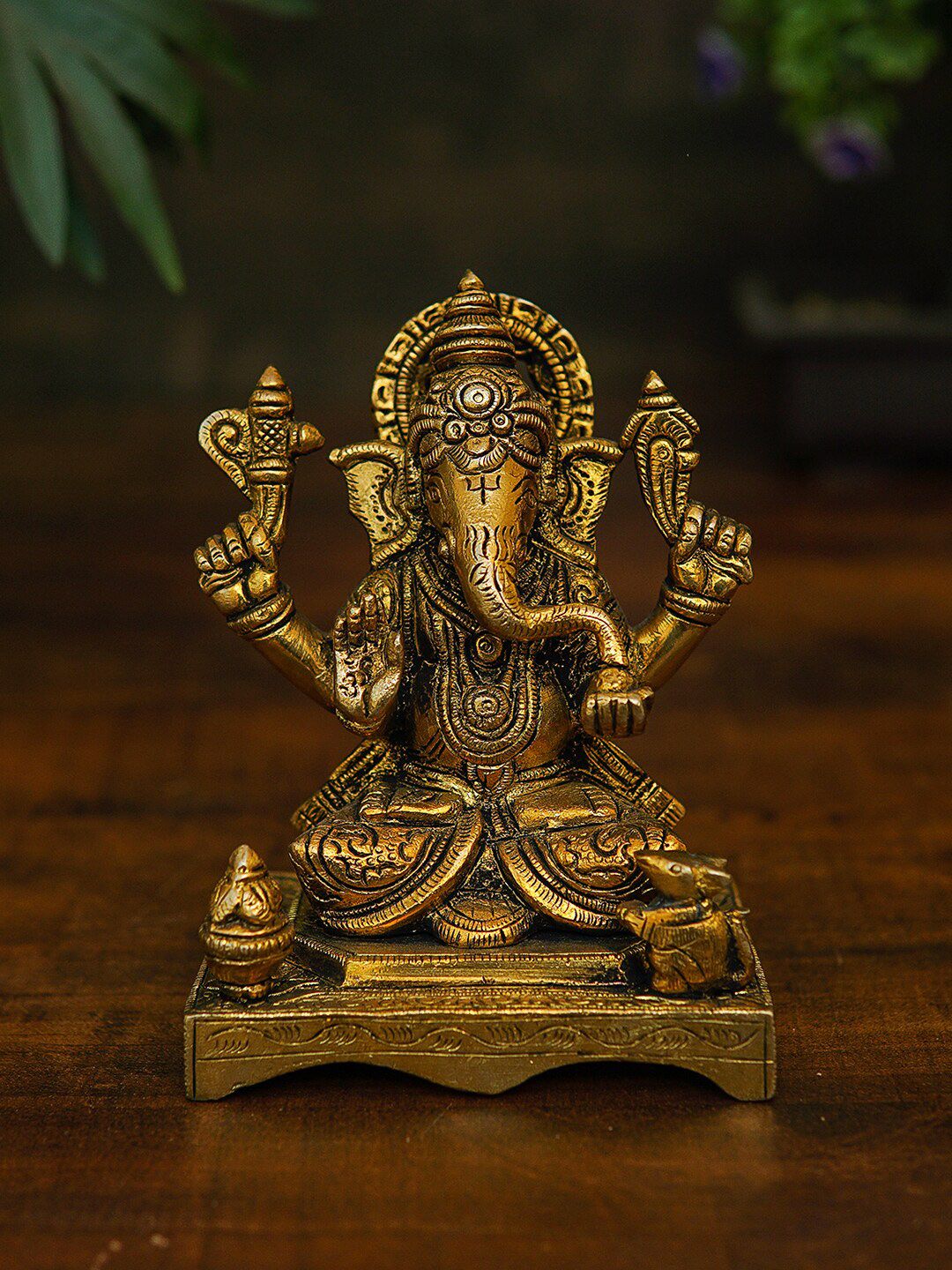 StatueStudio Gold-Toned Glossy Antique Fine Ganesha Idol Showpieces Price in India