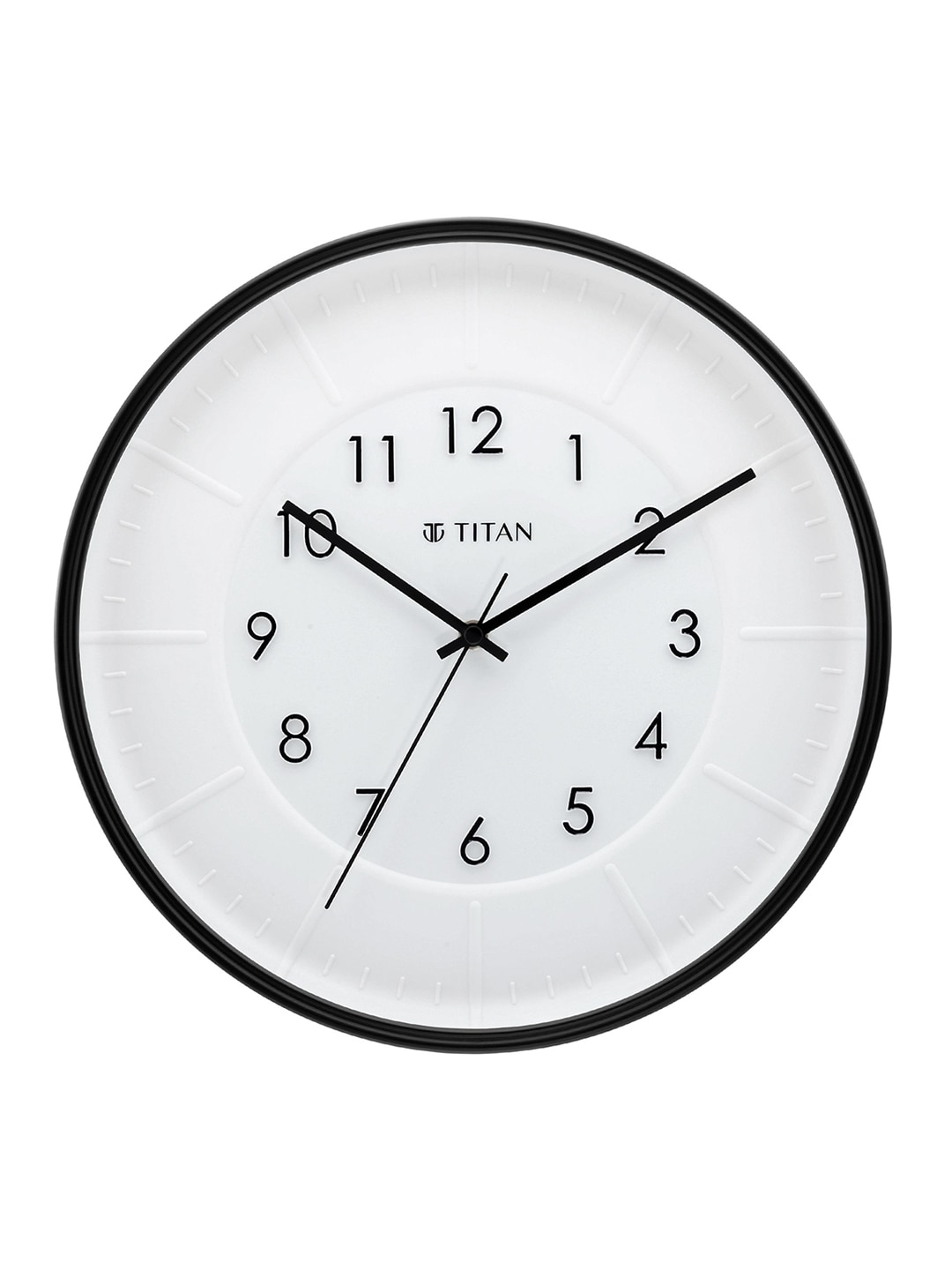 Titan Black & White Analogue Contemporary Wall Clock Price in India