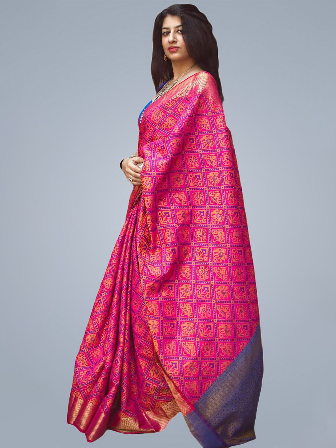 MS RETAIL Pink Ethnic Motifs Silk Blend Patola Saree Price in India