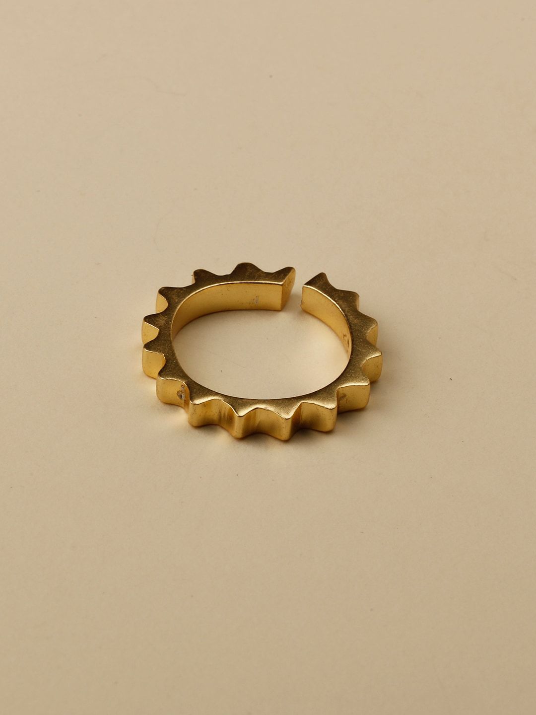 STILSKII Gold-Plated Edge-Shaped Finger Ring Price in India