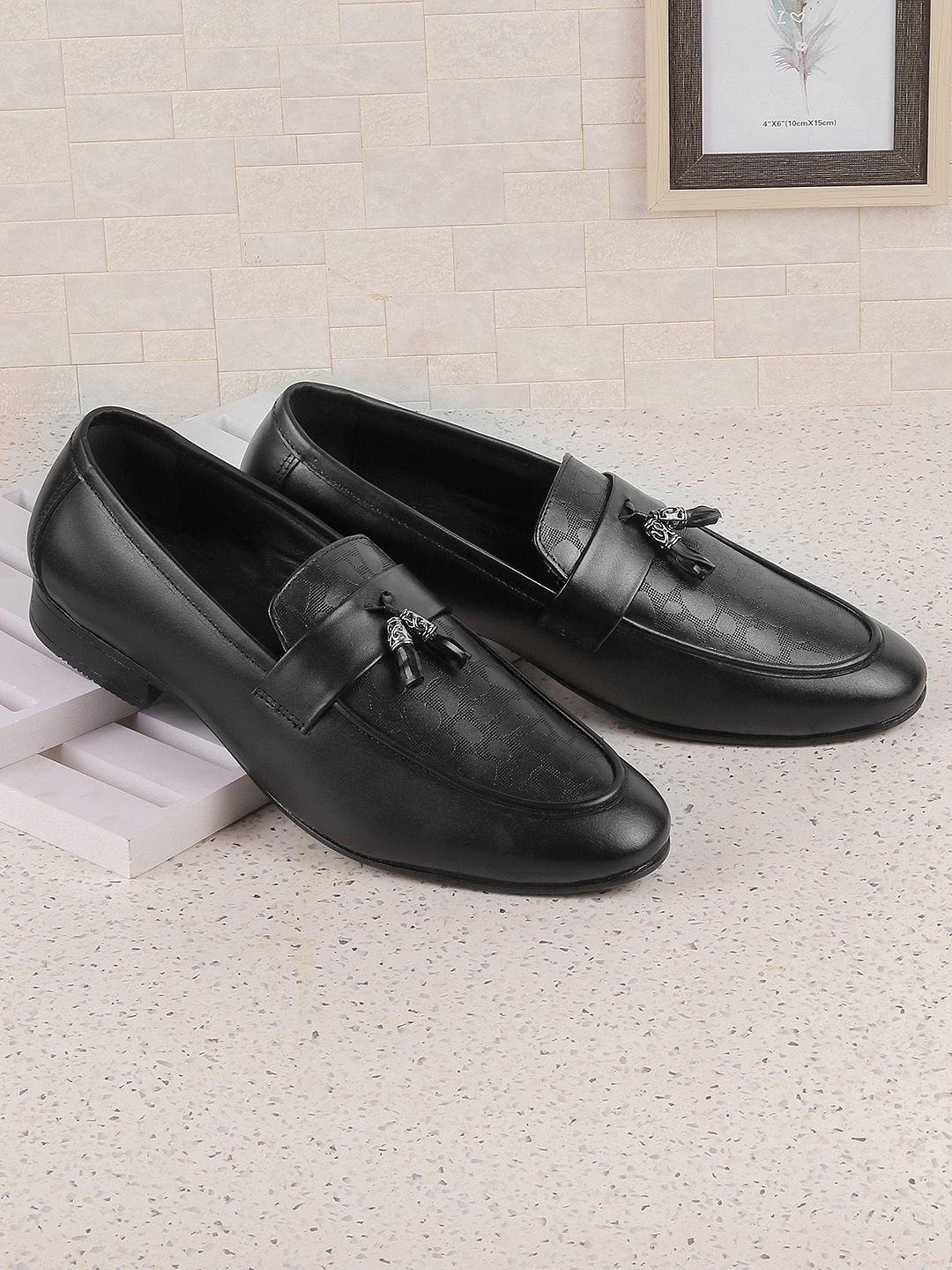 Metro Men Black Textured Leather Formal Loafers Shoes