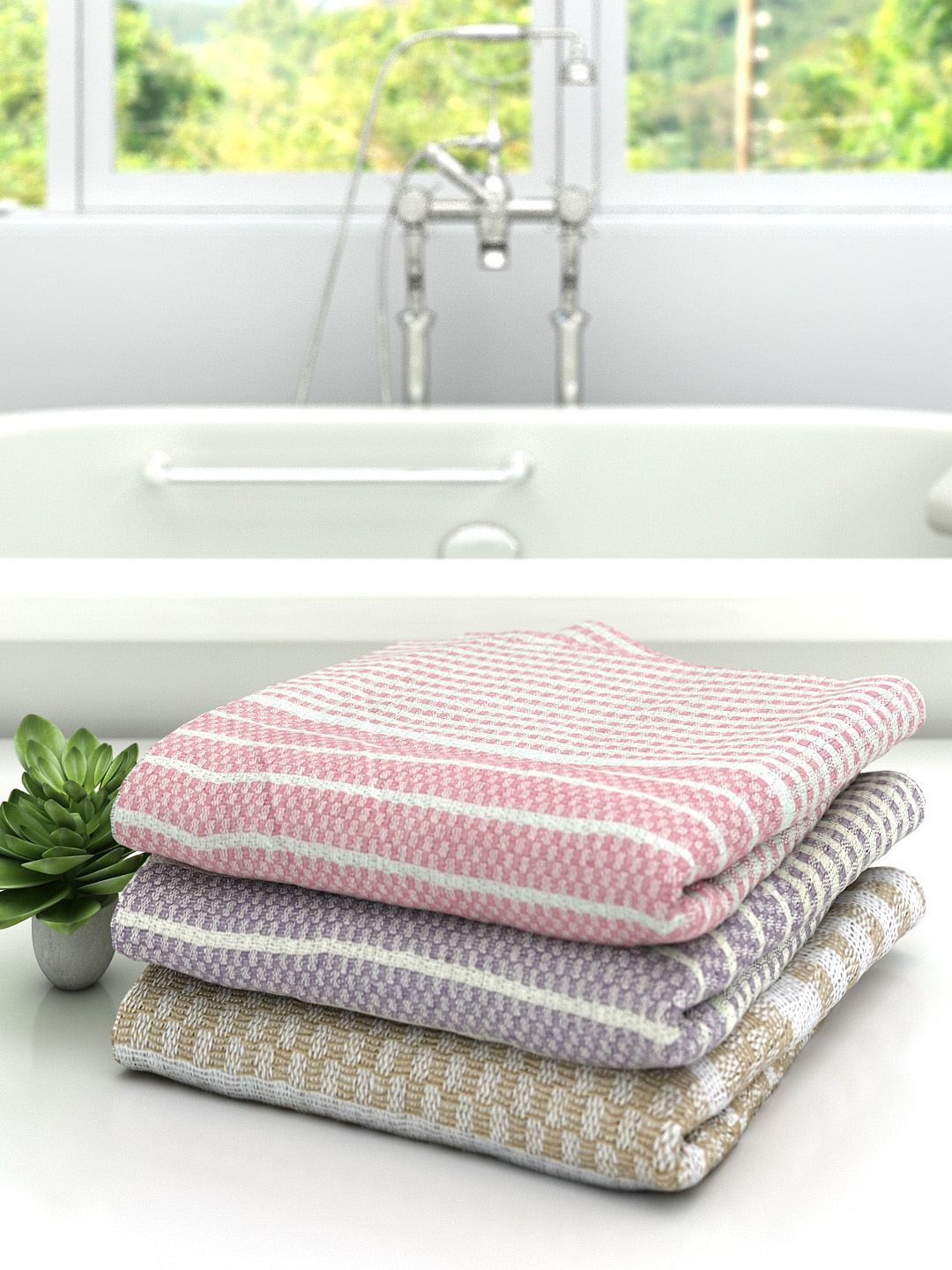 Athom Trendz Pack Of 3 Striped Pure Cotton 210 GSM Bath Towel Price in India