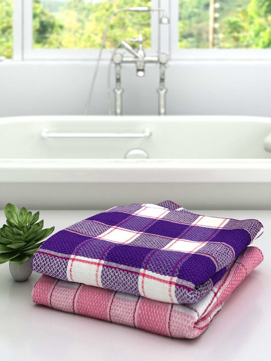 Athom Trendz Set of 2 Checked Pure Cotton 210 GSM Lightweight Bath Towels Price in India