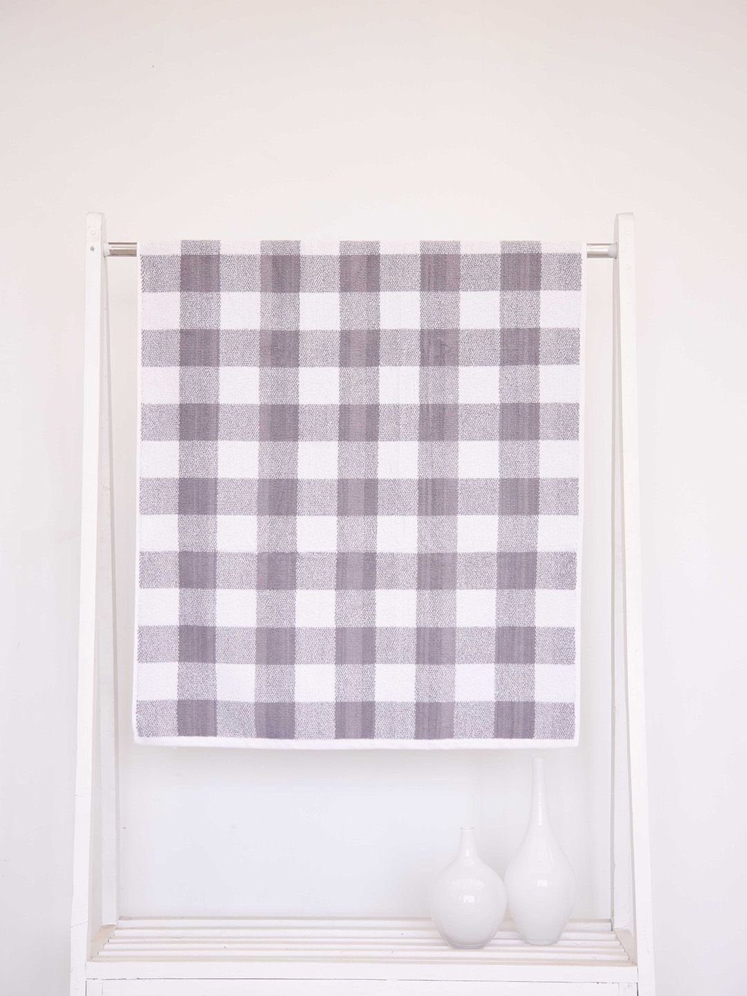 Ariana Purple Checked 600 GSM Cotton Bath Towel Price in India