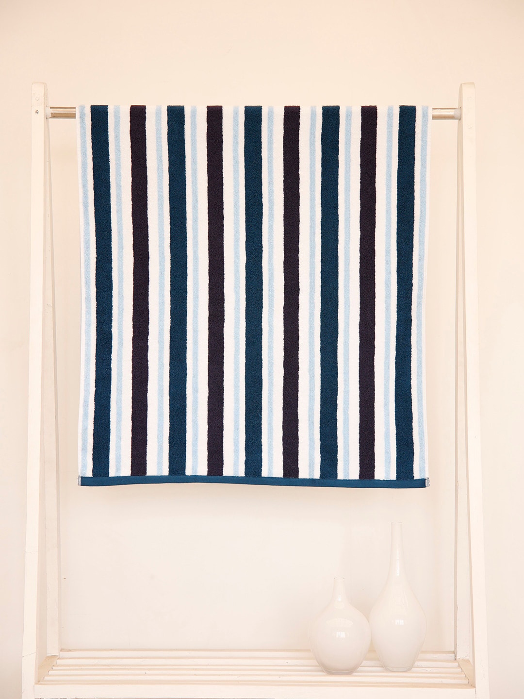 Ariana Navy Blue Striped  Cotton 600 GSM Bath Towels Price in India