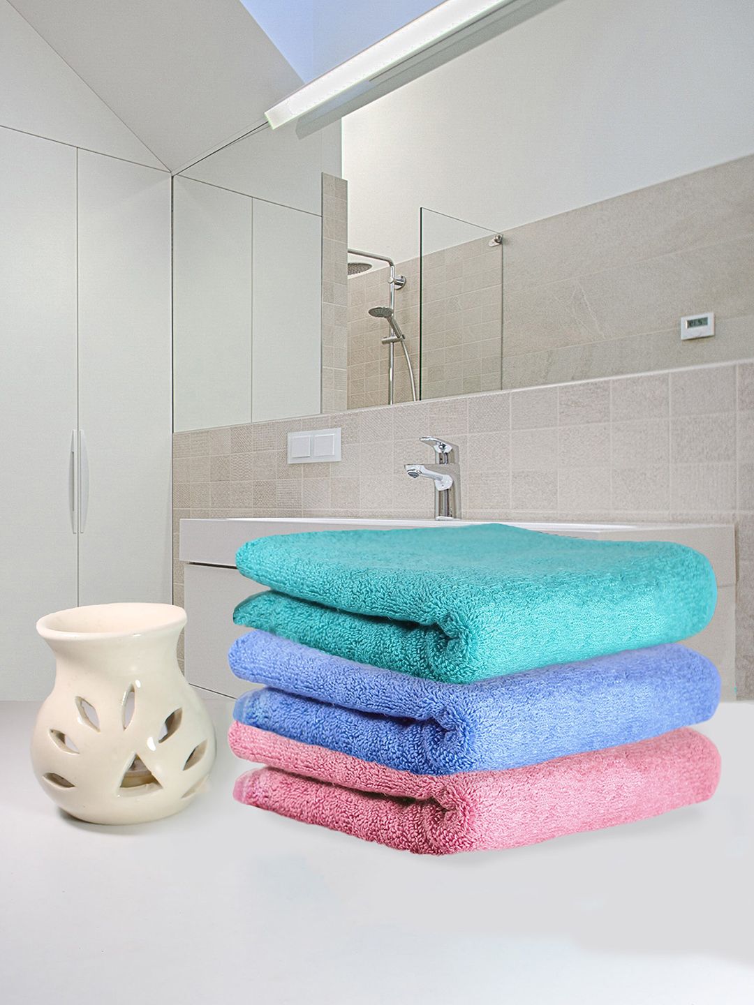 Heelium Pack Of 3 Multi-Colored Solid 600GSM Hand Towels Price in India