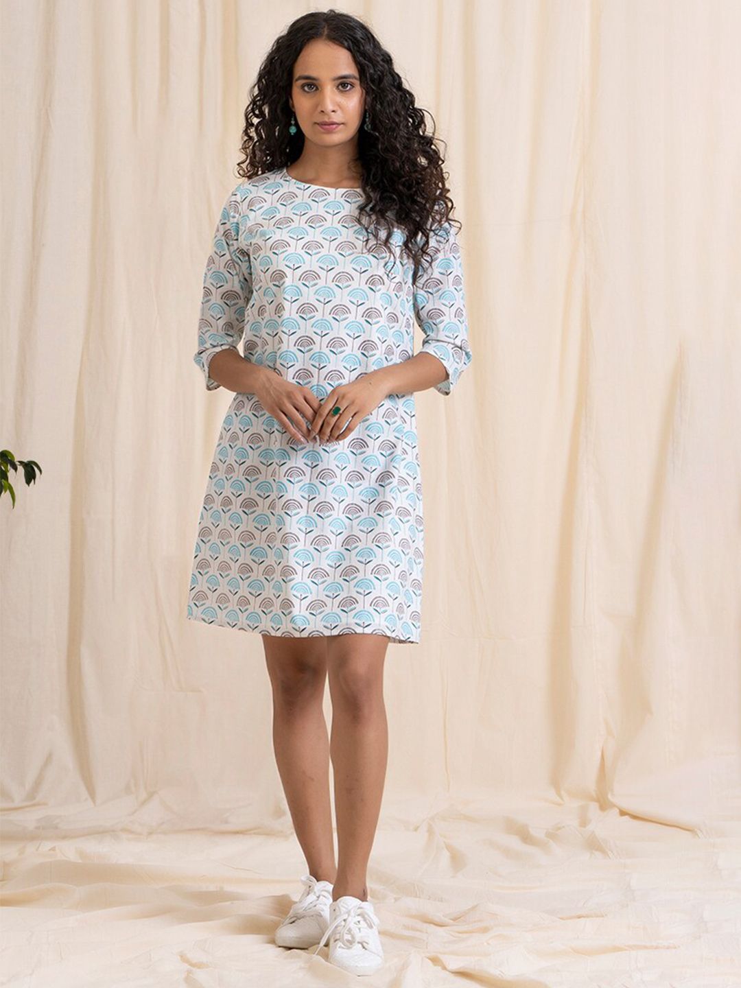 AKISO Blue Floral A-Line Dress Price in India