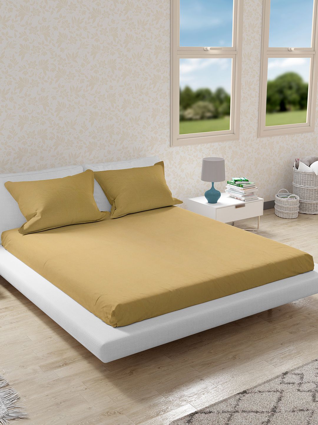 HomeTown Unisex Mustard Bedsheets Price in India